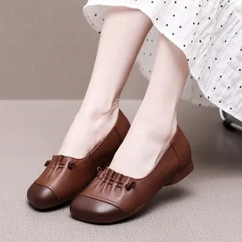 Обувь 2023, Осенняя новая женская обувь на плоской подошве и высоком каблуке, высококачественная повседневная обувь для ходьбы из искусственной кожи на низком каблуке, обувь с низким верхом