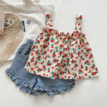 Костюм для девочек, новый летний модный короткий топ с цветочным принтом для девочек + кружевные джинсовые шорты, комплект из двух предметов, детская одежда
