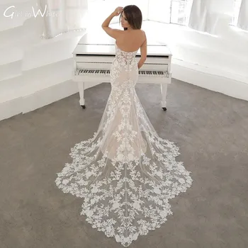 Изящное Кружевное Свадебное платье с вышивкой 
